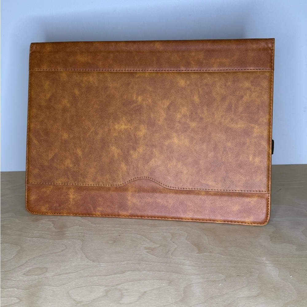 MacBook Pro Case - Picture 2 of 12